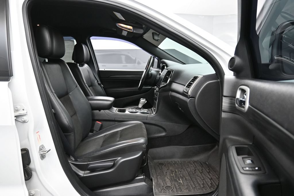 Used 2021 Jeep Grand Cherokee Laredo X AWD/4WD image 29