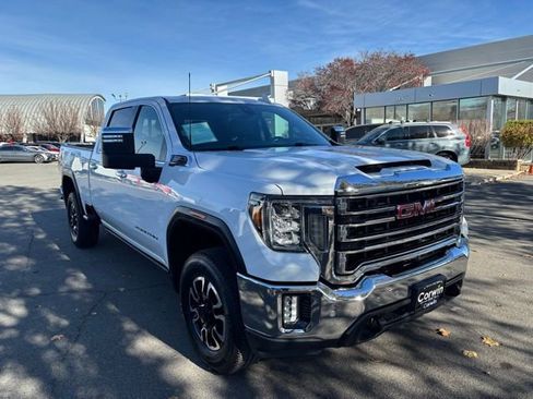 Used 2020 GMC Sierra 2500 SLT w/ Technology Package image 3