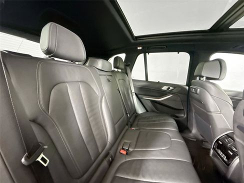 Used 2020 BMW X5 xDrive50i w/ Executive Package image 44