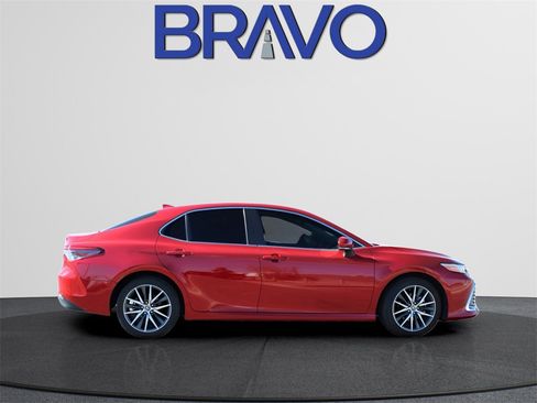 Used 2024 Toyota Camry XLE image 4