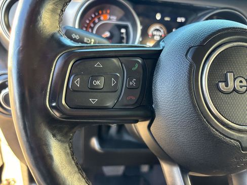 Used 2021 Jeep Wrangler Willys image 16