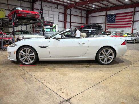 Used 2014 Jaguar XKR R RWD image 4