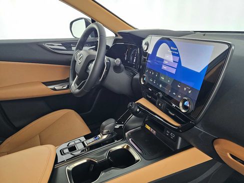 Used 2026 Lexus NX 350h AWD w/ Cold Area Package image 11