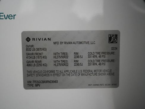 Used 2024 Rivian R1S Adventure AWD/4WD image 29