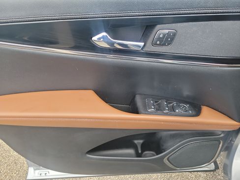 Certified 2023 Lincoln Nautilus Reserve AWD/4WD image 10