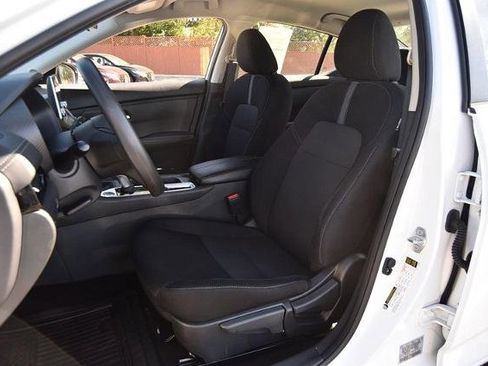 Certified 2024 Nissan Sentra SV image 19