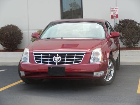 Used 2009 Cadillac DTS FWD image 5