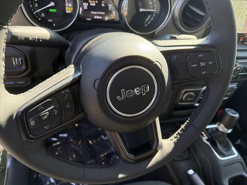 Used 2023 Jeep Wrangler Unlimited w/ Cold Weather Group AWD/4WD image 23