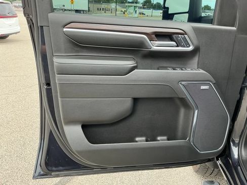 Used 2025 GMC Sierra 2500 SLT w/ SLT Premium Package AWD/4WD image 5
