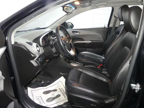 Used 2019 Chevrolet Sonic Premier FWD image 20