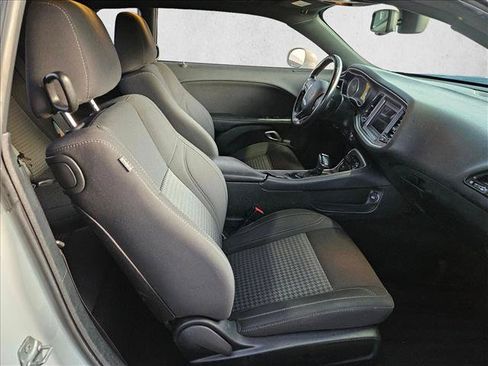 Used 2019 Dodge Challenger SXT RWD image 18