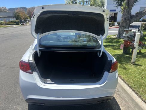 Used 2015 Chrysler 200 S w/ Comfort Group FWD image 2