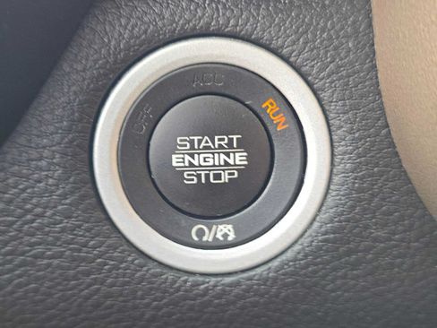 Used 2022 RAM 1500 Laramie AWD/4WD image 29
