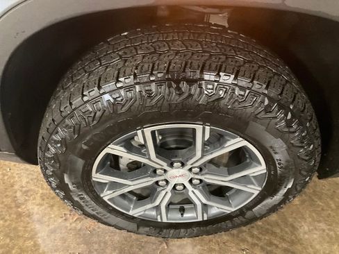 Certified 2024 GMC Acadia AT4 w/ Luxury Package image 28
