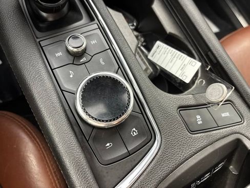 Used 2020 Cadillac XT5 Premium Luxury AWD/4WD image 14