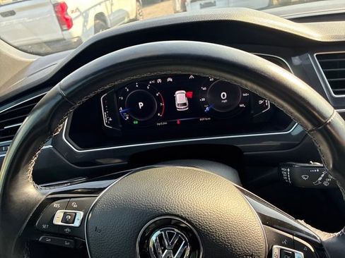Used 2020 Volkswagen Tiguan SEL Premium R-Line w/ 3rd Row Seat Package AWD/4WD image 10