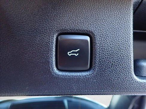 Used 2024 Ford Escape ST-Line image 9