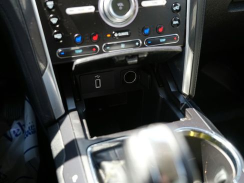 Used 2017 Ford Explorer Platinum AWD/4WD image 15