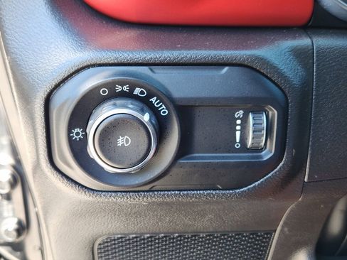 Used 2023 Jeep Wrangler Unlimited Rubicon image 26