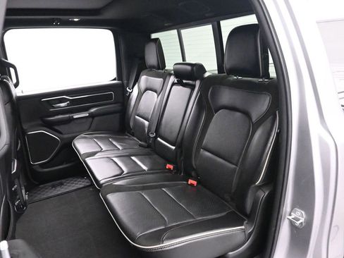Used 2023 RAM 1500 Laramie AWD/4WD image 18