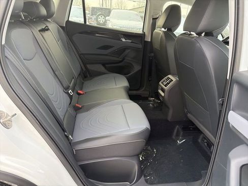 New 2026 Volkswagen Tiguan SE image 39