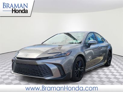 Used 2025 Toyota Camry SE