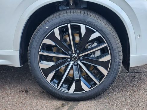 New 2026 Volvo XC90 T8 Plus w/ Protection Package Premier AWD/4WD image 30