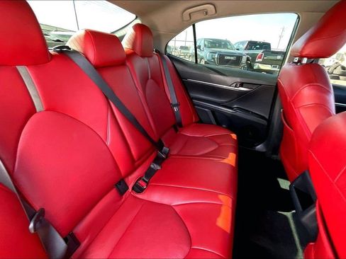 Used 2020 Toyota Camry SE image 22