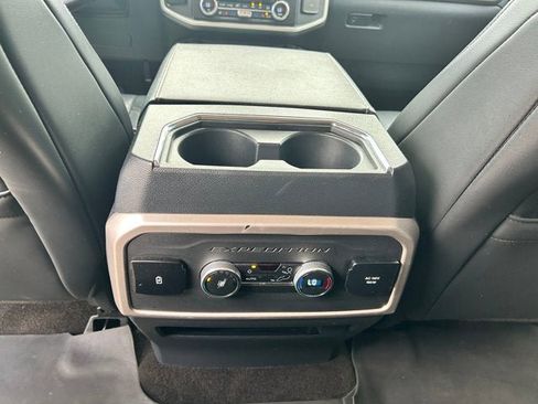Used 2023 Ford Expedition XLT RWD image 9
