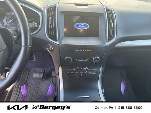 Used 2019 Ford Edge SEL w/ Equipment Group 201A FWD image 9