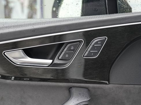 Used 2020 Audi SQ7 Prestige w/ Prestige Package image 30