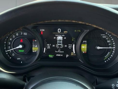 Used 2024 Jeep Wrangler Unlimited image 20