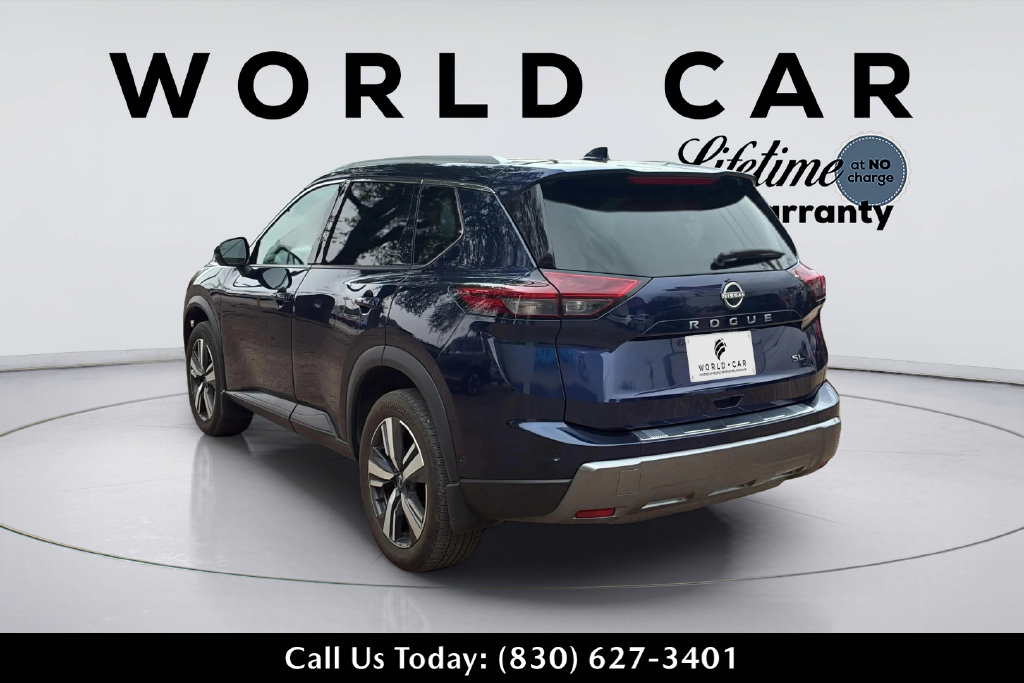 Used 2024 Nissan Rogue SL w/ SL Premium Package FWD image 5