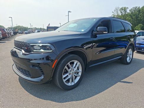 Used 2025 Dodge Durango GT AWD/4WD image 3