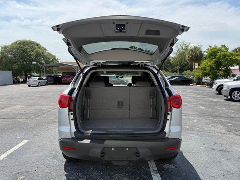 Used 2012 Chevrolet Traverse LT FWD image 18