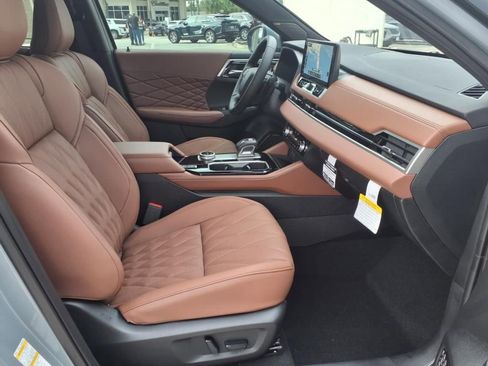 Used 2025 Mitsubishi Outlander SEL FWD image 9