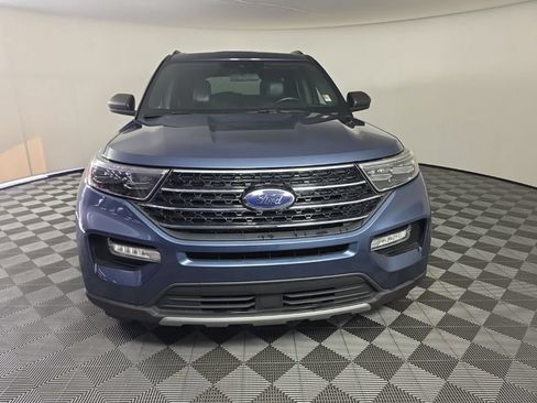 Used 2020 Ford Explorer XLT w/ Equipment Group 202A AWD/4WD image 8