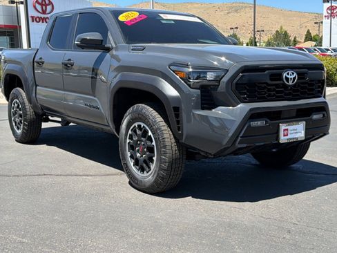 Certified 2025 Toyota Tacoma TRD Off-Road w/ TRD Off Road Premium Package AWD/4WD image 1