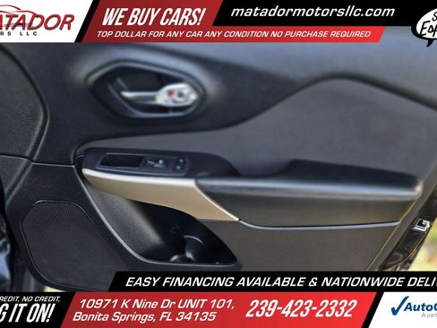 Used 2018 Jeep Cherokee Latitude FWD image 15