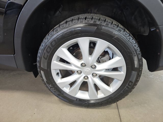 Used 2013 Toyota RAV4 Limited AWD/4WD image 10
