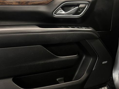 Used 2023 Chevrolet Tahoe Premier w/ Premium Package AWD/4WD image 24