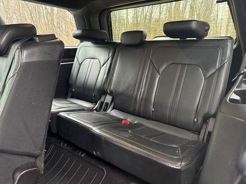 Used 2021 Ford Expedition Limited image 34
