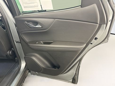 Used 2025 Chevrolet Blazer LT AWD/4WD image 31