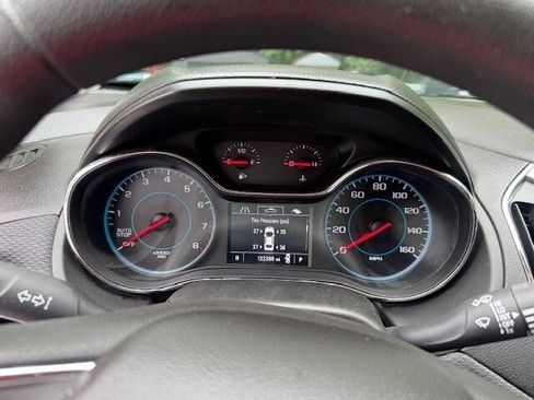 Used 2017 Chevrolet Cruze LT w/ Convenience Package image 14