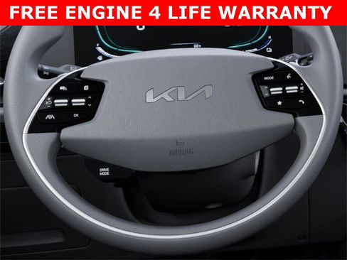 New 2025 Kia Niro LX image 22