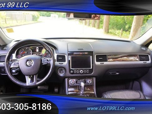 Used 2013 Volkswagen Touareg Executive AWD/4WD image 2