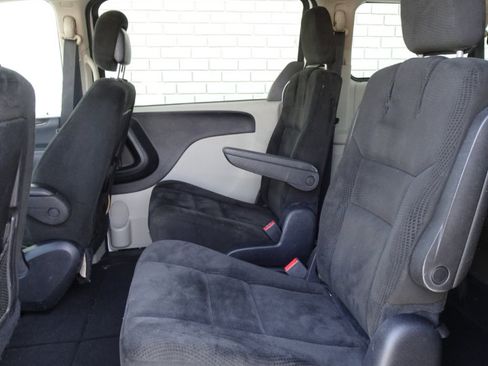 Used 2016 Dodge Grand Caravan SE w/ Quick Order Package 29E SE image 11