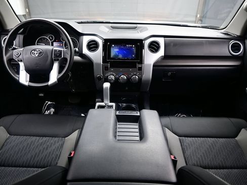 Used 2017 Toyota Tundra SR5 w/ SR5 Upgrade Package AWD/4WD image 17