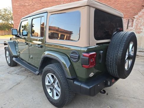 Used 2021 Jeep Wrangler Unlimited Sahara w/ LED Lighting Group AWD/4WD image 5