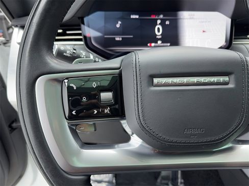 Used 2023 Land Rover Range Rover Long Wheelbase SE image 26